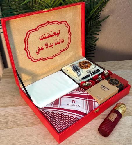 طقم رجالي AIGNER