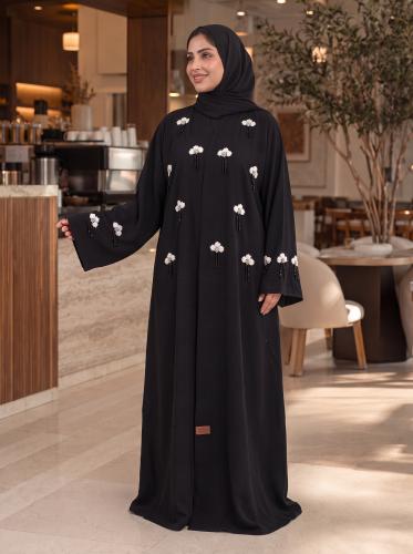 عباية شك أسود وأبيض