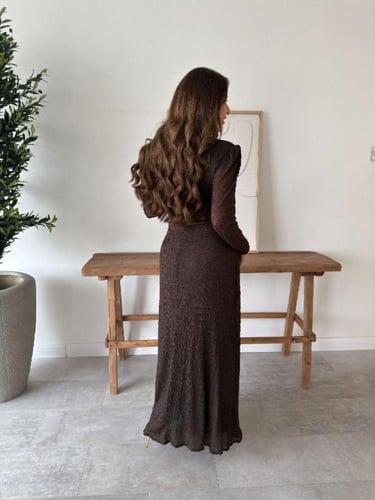 فستان بني لف معا شيفون المكسر