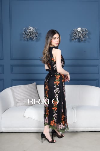 فستان اسود تل مطرز انيق