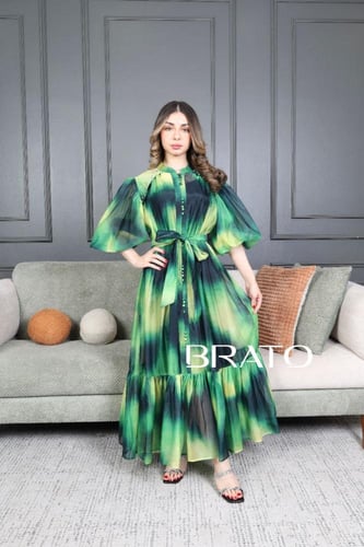 فستان اورجنز مموج واسع بتصميم انيق وحديث