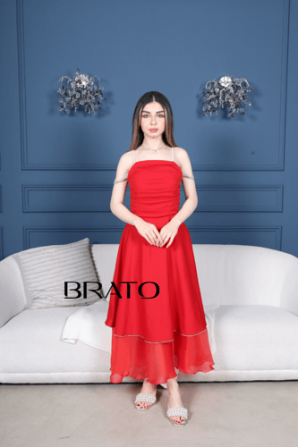 فستان احمر ناعم كريب مع اورجنز