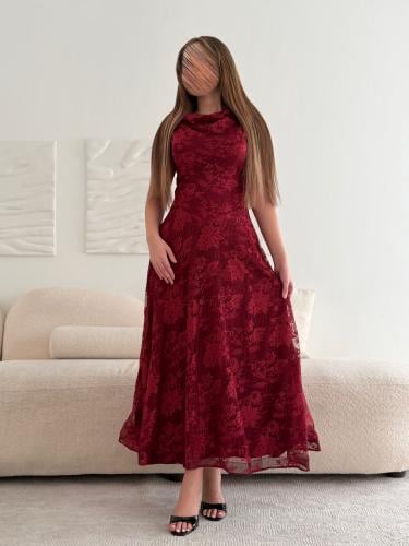 فستان ياقوتة الدانتيل