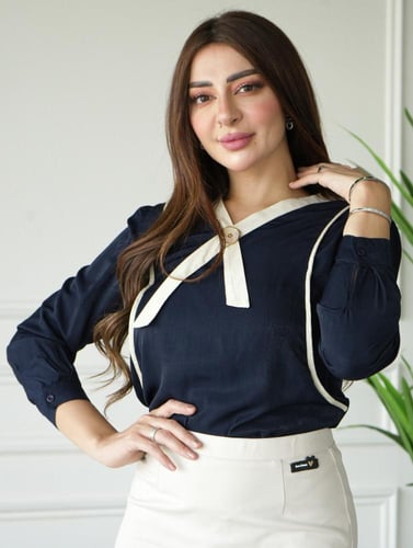 بلوزة بشريط بيج