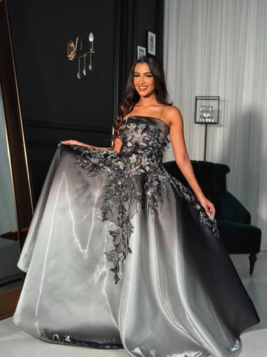 فستان سهرة مموج بتطريز فاخر للمناسبات