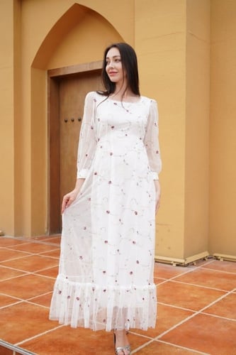 فستان تل مطرز