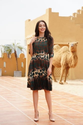 فستان حرير نمري زيتي