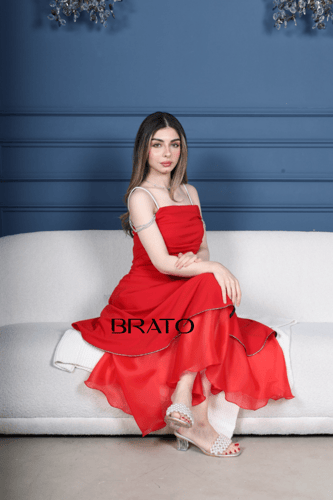 فستان احمر ناعم كريب مع اورجنز