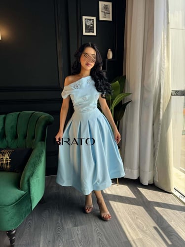 فستان أرجوان الليل الكلاسيكي المزين بالكريستال