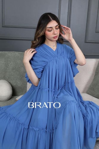 فستان شيفون سماوي واسع بقصة حديثة