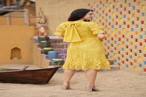 فستان دانتيل