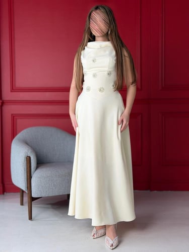 فستان لؤلؤة العاج