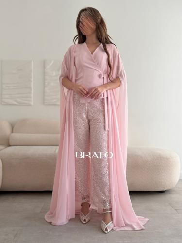 طقم "بينك غليمر مزيج السحر بين الكريب الناعم والتر...