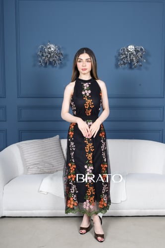 فستان اسود تل مطرز انيق