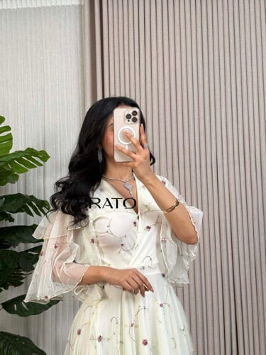 فستان تل مطرز سكري