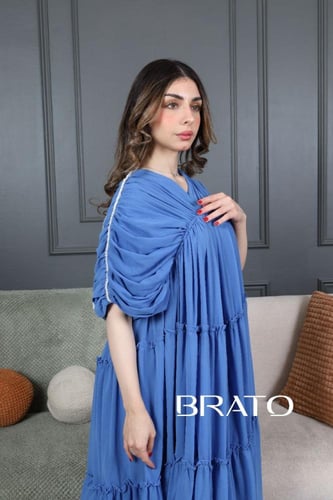 فستان شيفون سماوي واسع بقصة حديثة