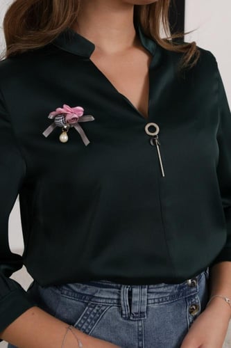 بلوزة رسميه للدوامات بقصة ناعمة ومريحة