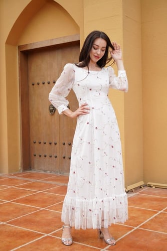 فستان تل مطرز