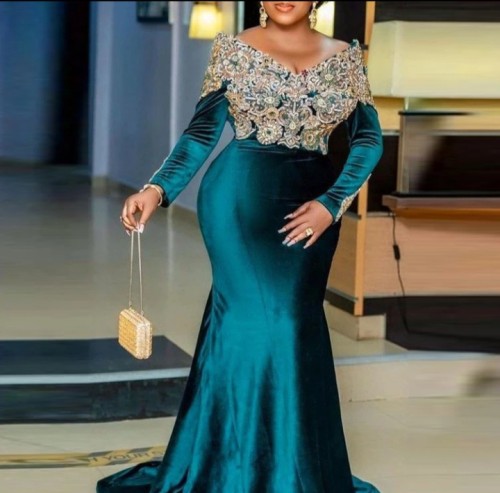فساتين سهرة بحورية البحر من Aso Ebi باللون الأخضر...