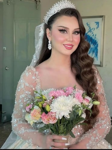 فستان زفاف عربى فاخر بأكمام طويلة فى دبى فستان زفا...