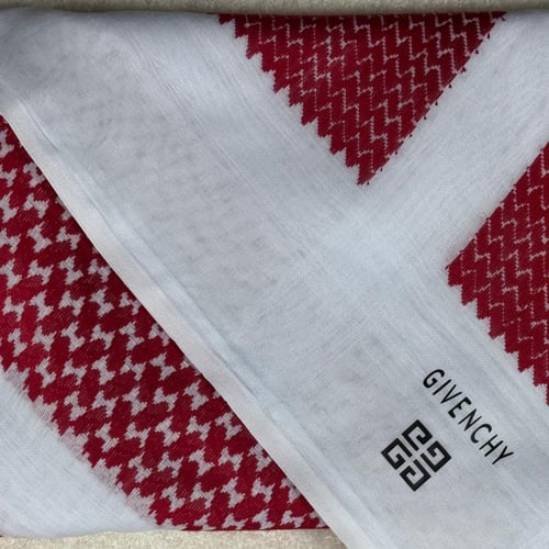 هدية رجالية جيفنشي