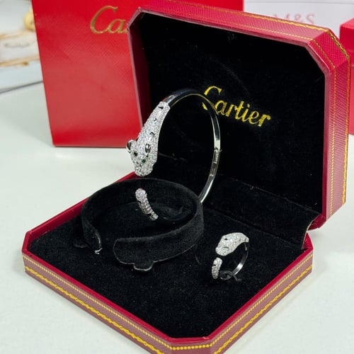 هدية نسائية نظارة وسوارة وخاتم كارتير