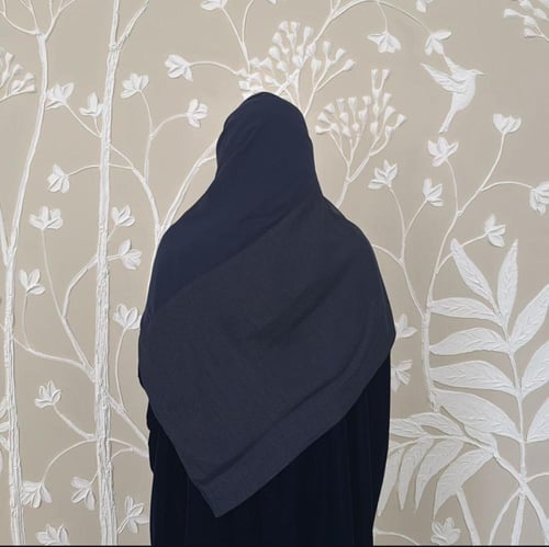 عباية مخمل كحلي