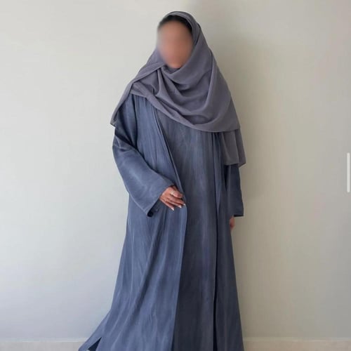 عباية مع فستان