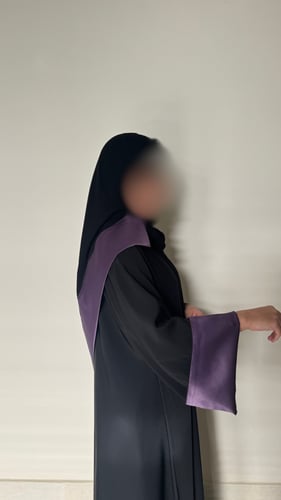 عباية سوداء كم بنفسجي