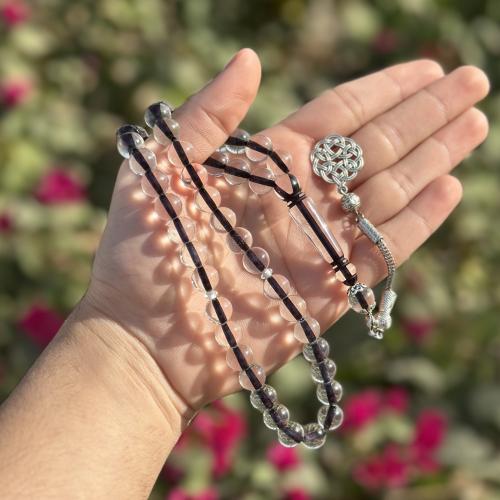 سبحة بكلايت شفاف مع خيط اسود