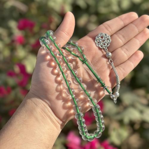 سبحة بكلايت شفاف مع خيط اخضر