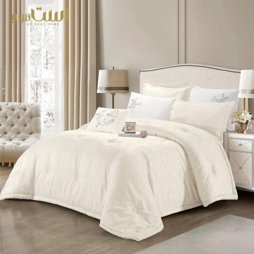 لحاف جاكار مطرز 7 قطع نفرين