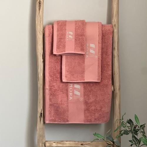 مناشف قطن إسباني 3 قطع بنعومة فائقة اللون ( لحمي )