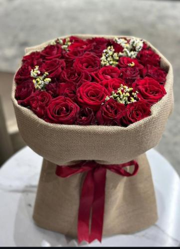 باقه ورد طبيعي بتغليف مميز