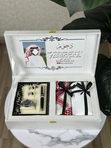 طقم رجالي لجميع المناسبات