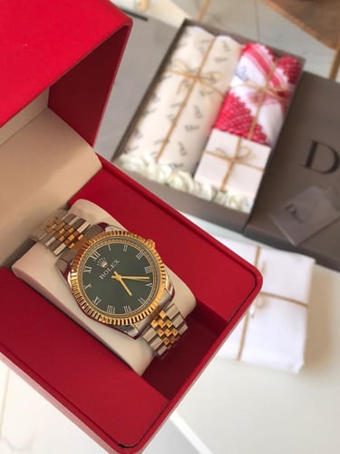 بوكس رجالي شماغ وساعه وقماش ثوب