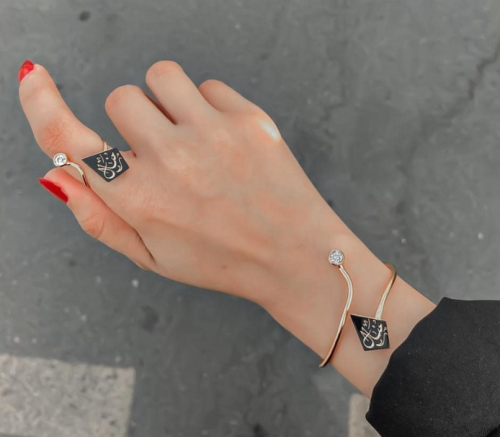 سوارة مع خاتم