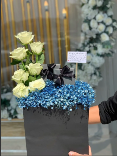 تنسيق هديتك بالورد