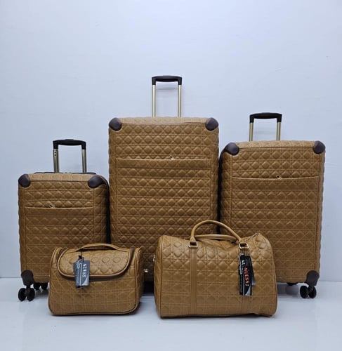 شنط سفر طقم