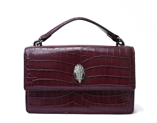 حقيبة بتصميم فاخر بنمط كلاسيك