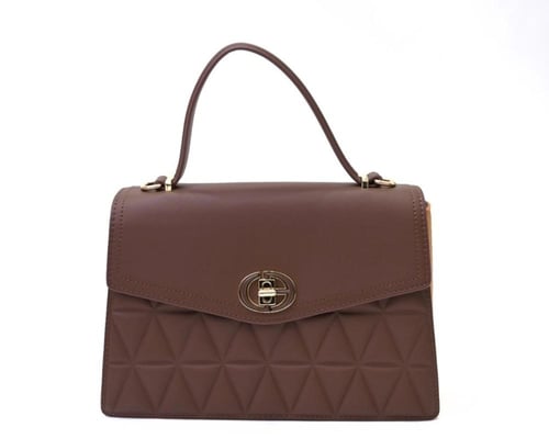 حقيبة يد بتصميم جذاب