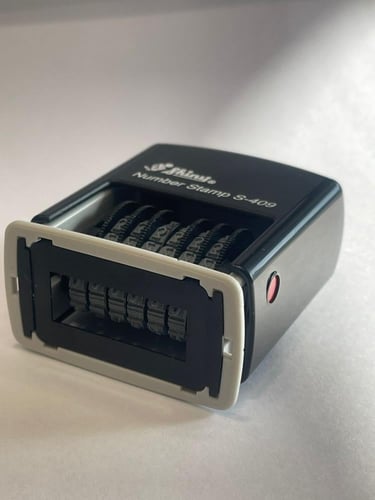 ختم ارقام ورموز تسلسلية متحركة