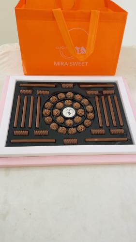 هاف شوكلت ميرا