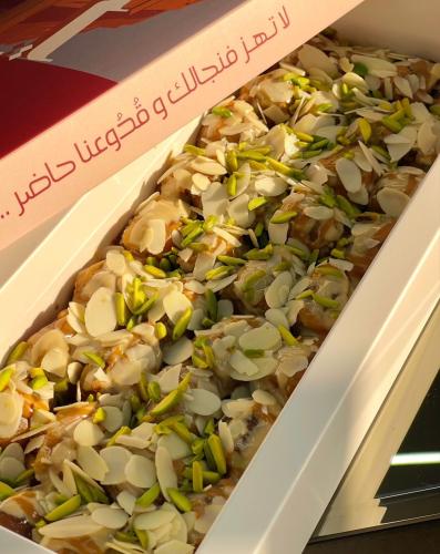 تمر محشي عريب 69