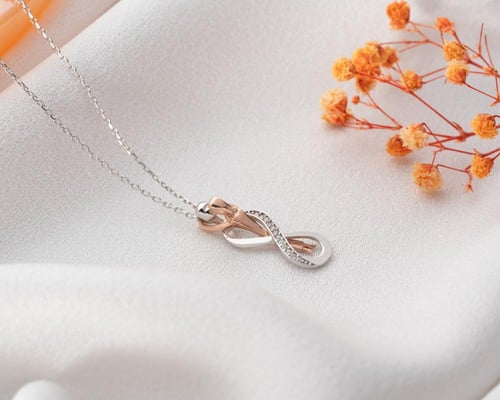 قلادة انفينتي