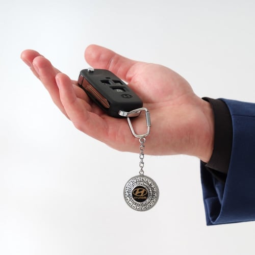 ميدالية مفاتيح سيارة هيونداي من الفضة الخالصة