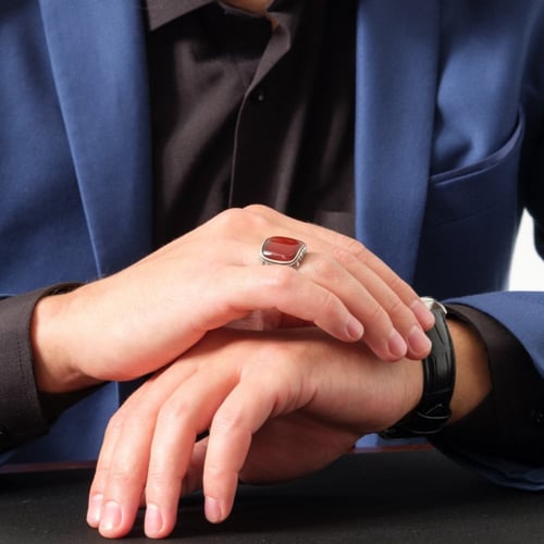 خاتم رجالي حجر عقيق - فضة عيار 925 - خاتم أفانين