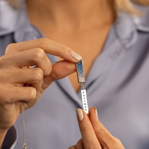 سلسال بالاسم مطلي ذهب - أحجار زرقاء - سلسال حنين