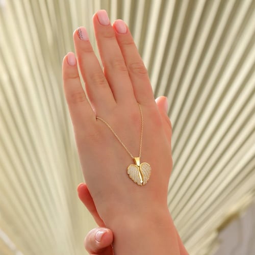 سلسلة فضة بالاسم مطلية بالذهب - سلسال القلب المجنح