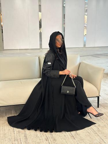 عباية هنا